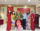 Tặng hoa 1 HNVC.jpg - 