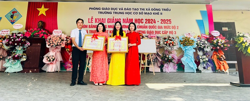 Đón bằng công nhận chuẩn quốc gia mức độ 2