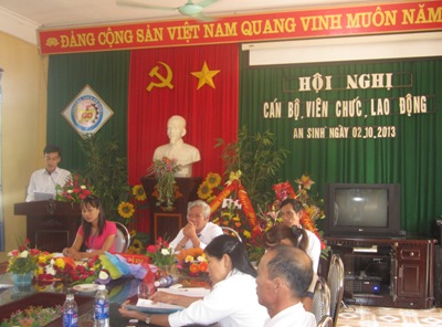 Đ/C Phạm Đức Phong chuyên viên Phòng GD&ĐT phát biểu chỉ đạo Hội nghị